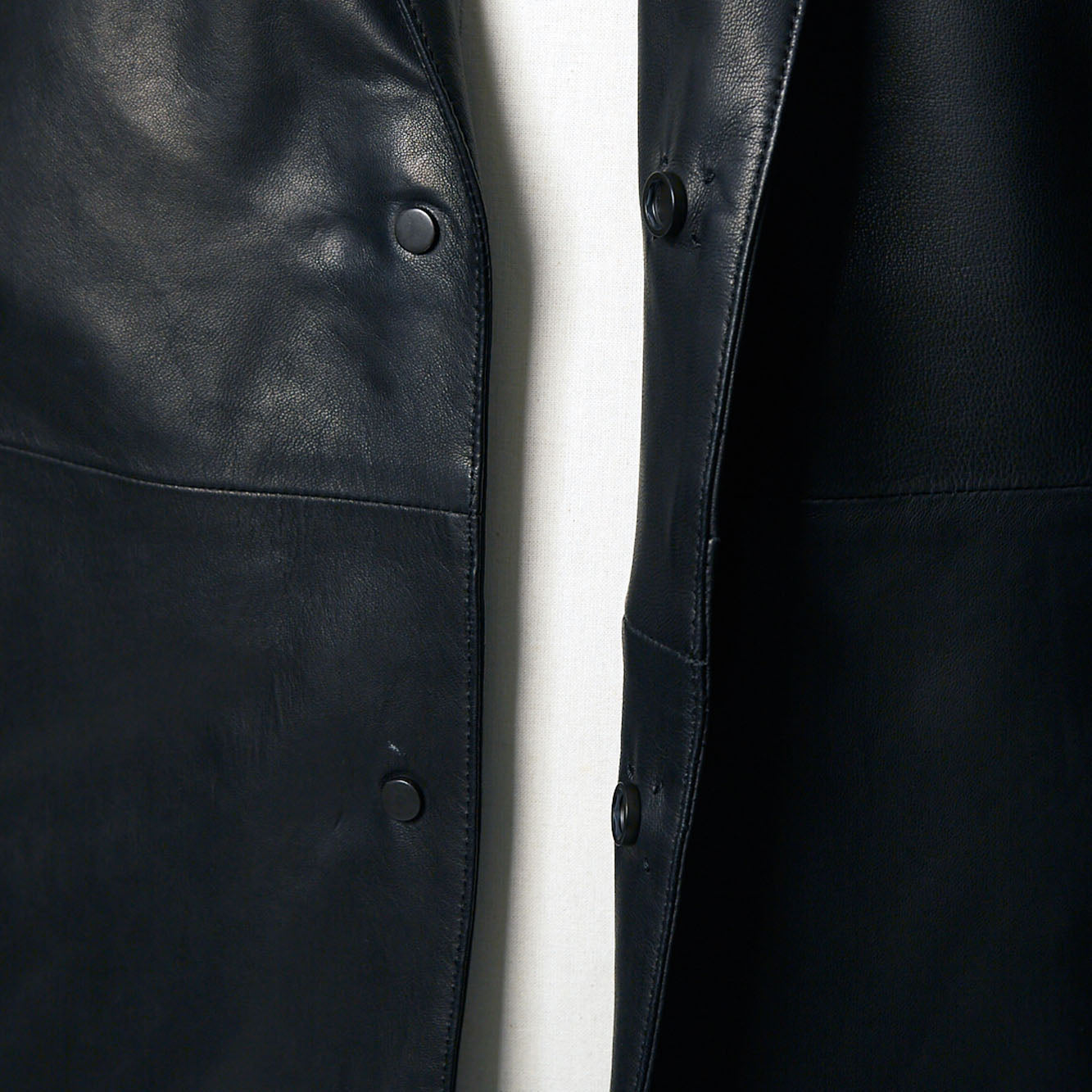 Notched Lapel Jacket with Lapel Pin
